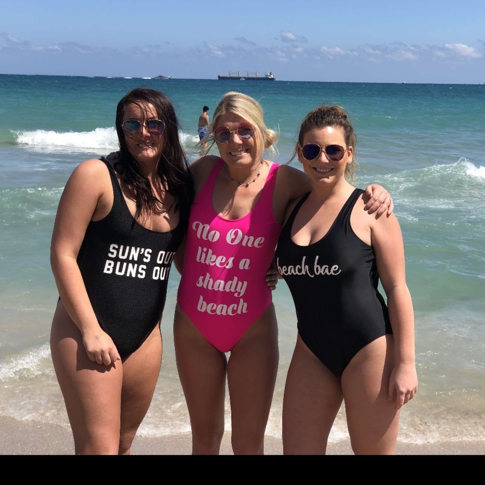 Beach Bae one piece 🖤 - Picture 5 of 6